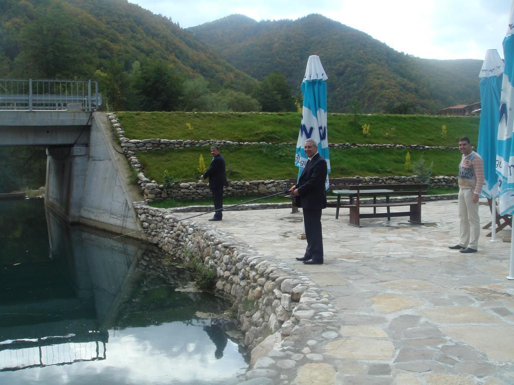 Eco Complex Smilyan Hotel Smilyan  Bagian luar foto